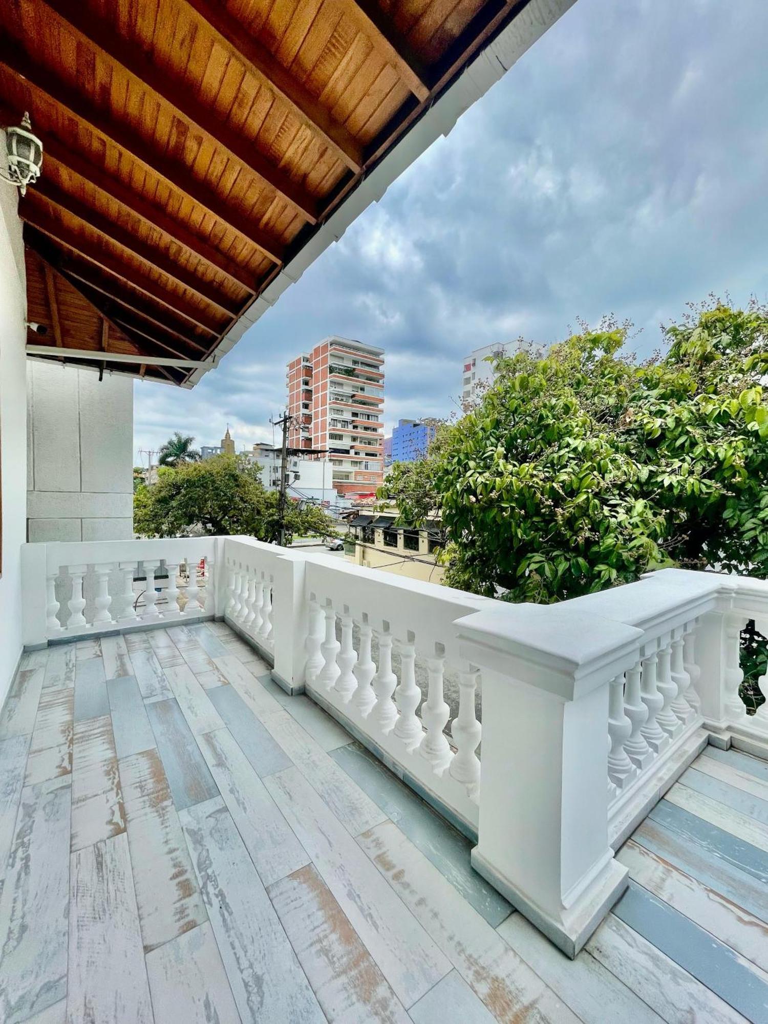 Hotel Cattaleya City Cali Exterior photo